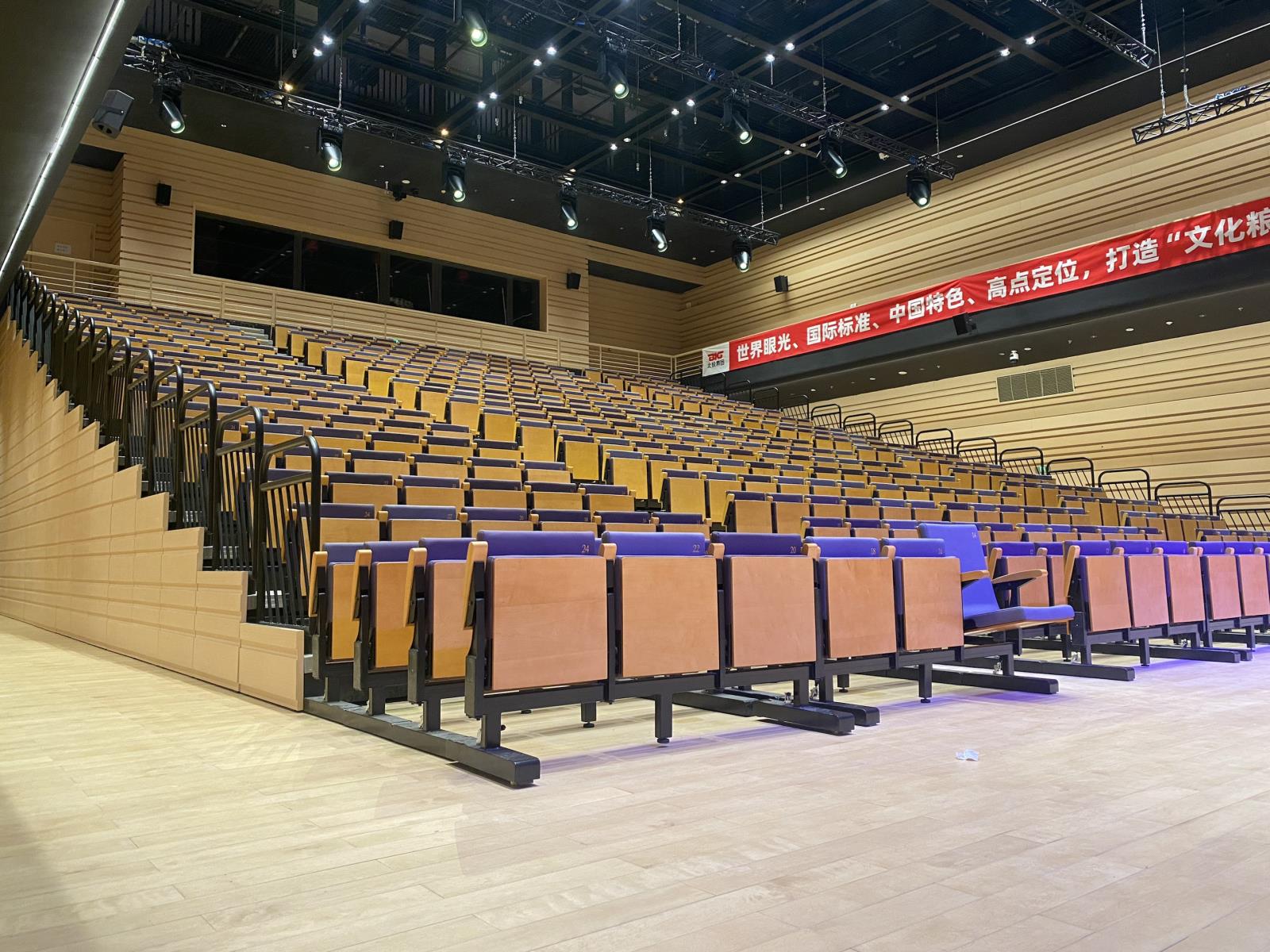 北京藝術(shù)中心小劇場1.jpg 北京藝術(shù)中心小劇場1.jpg